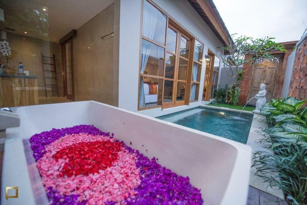Maitri Villa Ubud Exteriör bild